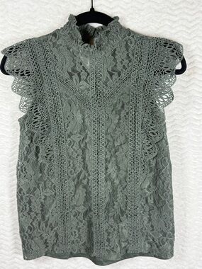 Cable & Gauge Sage Green Lace Mock Neck Flutter Sleeve Top. OMG beautiful 🤩